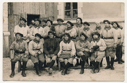 CPA Photo - MILITAIRES - Groupe De Militaires Du 15eme Chasseurs, Pancarte "Les As" - Regimientos