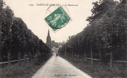 Cpa De  Yerville - Le Boulevard - - Yerville