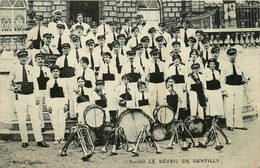 Gentilly * Société Le Réveil De Gentilly * Fanfare De Clairon à Pistons Troupe Tambours Instruments * Cachet Au Dos - Gentilly