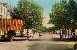 La Londe Les Maures * Avenue Georges Clémenceau * Débit De Tabac Tabacs Bar - La Londe Les Maures