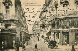 Angers * La Rue Chaussée St Pierre * Commerces Magasin BRINDEAU * Horlogerie BERNARD ARTHUIS - Angers