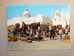 EL OUED - Le Souk - El-Oued