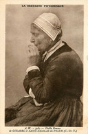 Gouarec * St Nicolas Du Pélem * Vieille Femme Du Pays En Coiffe Et Costume Breton - Gouarec