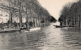 Paris Inondé 1910  Service De Bachots De L'avenue Montaigne - Inondations