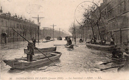 Paris Inondé 1910  La Grande Crue  Les Sauveteurs à Alfort - Inondations