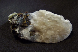 Covelite With Chalcopyrite On Quartz ( 4.5 X 2 X 2 Cm) - Grube Clara - Wolfach - Germany - Minéraux