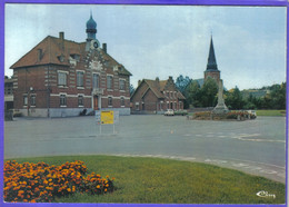 Carte Postale 59. Marcoing  La Place Général De Gaule  Très Beau Plan - Marcoing