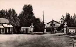 13 / MARSEILLE / BOIS LUZY / LA PLACE / LE MONUMENT AUX MORTS - Saint Barnabé, Saint Julien, Montolivet