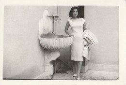 12717.   Fotografia Vintage Donna Femme Elegante Aa '50 Italia - 9,5x6 - Anonyme Personen