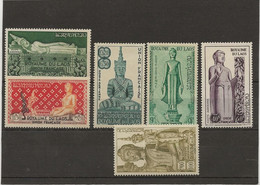 LAOS - SERIE POSTE AERIENNE N° 7 A 12 NEUF SANS CHARNIERE -ANNEE 1953 -COTE : 34 € - Laos