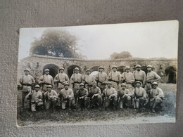 Militaires Photo Groupe Regiment - Fusil Casque Tenue - Fort - Photos