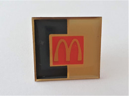 PINS Mac Do McDonald's  NOIR & BLANC  / 33NAT - McDonald's