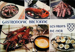 ► CPSM Gastronomie Bretonne  Fruits De Mer  Huitres Langoustines Crabes  1970 - Recettes (cuisine)