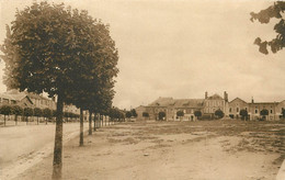 Dép 79 - L'Absie -  La Place Du Champ De Foire - état - L'Absie