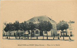 Dép 79 - Beauvoir Sur Niort - Place De La Mairie - état - Beauvoir Sur Niort