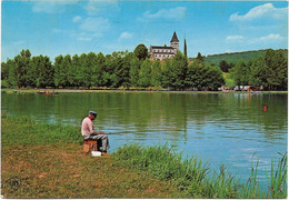 CPSM - Format 10,5 X 15 Cm - édit. APA-POUX - CAZALS - Le Plan D'eau Et L'Eglise - Cazals