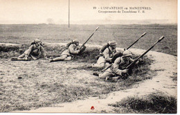 Cpa L'infanterie En Manoeuvres. Groupements De Tromblons. - Guerre 1914-18