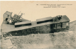 THOUARS - Catastrophe Ferroviaire 1899, Ecrasement D'un Wagon, Chemin De Fer - Thouars