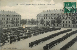 Cholet * Vue Sur La Caserne * La Grande Revue * Militaires Militaria - Cholet