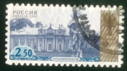 Rossija - Rusland - C4/48 - (°)used - 2002 - Michel 1046 - Standbeelden En Gebouwen - Used Stamps