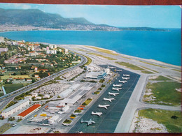 06 - NICE - Aéroport De Nice Côte D'Azur - Vue Aérienne. (les Pistes Et Les Avions) CPSM - Transport Aérien - Aéroport