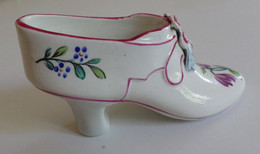 Soulier Miniature De Style Marie-Antoinette En Céramique Fin XIXe S. PARFAIT ETAT - Other & Unclassified