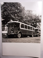 LOT DE 2 PHOTOS BUS PARISIENS ET VOITURES DES ANNEES 1930 - Automobile