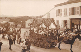 42 - Charlieu - Splendide Carte Photo N°3 - Fête De La Soierie Et Cavalcade Dans Les Rues Vers 1909-1910 - Charlieu