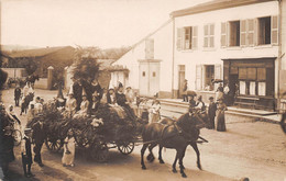 42 - Charlieu - Splendide Carte Photo N°4 - Fête De La Soierie Et Cavalcade Dans Les Rues Vers 1909-1910 - Charlieu