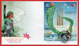 #82- INDONESIA FDC, TRADITIONAL TEXTILE OF INDONESIA. 2011 - Indonesia