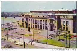 Overlooking The Historic Scioto River Is The City Hall Columbus Ohio 1967 - Columbus