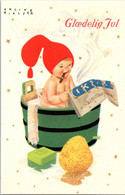 (1 E 43) Christmas Postcard - Posted In Denmark - 2 Postcards - Children's - Kerstman