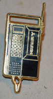Rare Pin's Telephone  Portable Années 90 Mitsubishi - Informatica