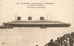 CPA Le Havre-Le Grand Paquebot Normandie à Son Arrivée Au Havre-Vue Prise De La Digue Nord     L1096 - Andere