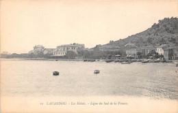LE LAVANDOU - Les Hôtels - Ligne Du Sud De La France - Le Lavandou