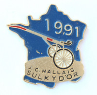 Pin's TIERCE - J.C CHALLAIS - SULKY D'OR 1991 - Sulky Sur Carte De France - First - K713 - Jeux