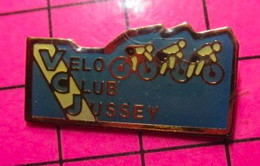 115B Pin's Pins / Beau Et Rare / THEME : SPORTS / CYCLISME VELO CLUB JUSSEY - Cyclisme