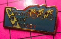 313H Pin's Pins / Beau Et Rare / THEME : SPORTS / CYCLISME VCC VELO CLUB JUSSEY Haute Saône 70, Bourgogne Franche-Comté - Cyclisme