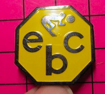 313H Pin's Pins / Beau Et Rare / THEME : SPORTS / CYCLISME CLUB EBC - Cyclisme