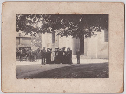 Ceaux-en-Couhé (Vienne) - Grande Photographie Cartonnée De L'église En 1906 Un Jour De Baptême Famille Desmarest Calèche - Plaatsen