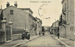 5260 - Ain  - OYONNAX  :  GRANDE RUE   édit. Vialatte  Circulée EN 1913 - Oyonnax