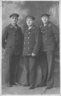 Carte Photo Militaire Allemand Kaiser Marine-SMS NASSAU-Photo-Foto-KIEL-Schiffe-Bâteau Guerre-Stempel-Marine Schiffspost - Personnages