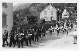 Fest In Einem Dorf In Der Deutschschweiz  Blaskapelle Fanfaren - Dorf