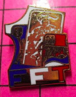 313f Pin's Pins / Beau Et Rare / THEME : JEUX / FFT FEDERATION FRANCAISE DE TAROT JEU DE CARTES - Jeux