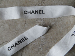 Chanel Ruban D'emballage Cadeau  Longeur 70 Cm  Largeur 2,5 Cm - Accessories
