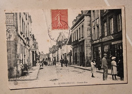 LE MERLERAULT (61)  Grande Rue (très Animée, Commerces,) - Le Merlerault