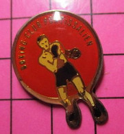 313h Pin's Pins / Beau Et Rare / THEME : SPORTS / BOXE SPORTING CLUB PONTISALLIEN C'est Des Aliens Je Le Savais ! - Boxen