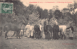 28 - EURE ET LOIR - COURTALAIN - 10280 - La Gendarmerie- L'abreuvoir Aux Chevaux - Courtalain