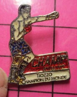 313j Pin's Pins / Beau Et Rare / THEME : SPORTS / BOXE TIOZZO BOXEUR CHAMPION DU MONDE - Boxe