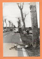 PHOTO ORIGINALE 1980 SAVERDUN ARIEGE - ACCIDENT DE CAMIONNETTE RENAULT ESTAFETTE - Coches